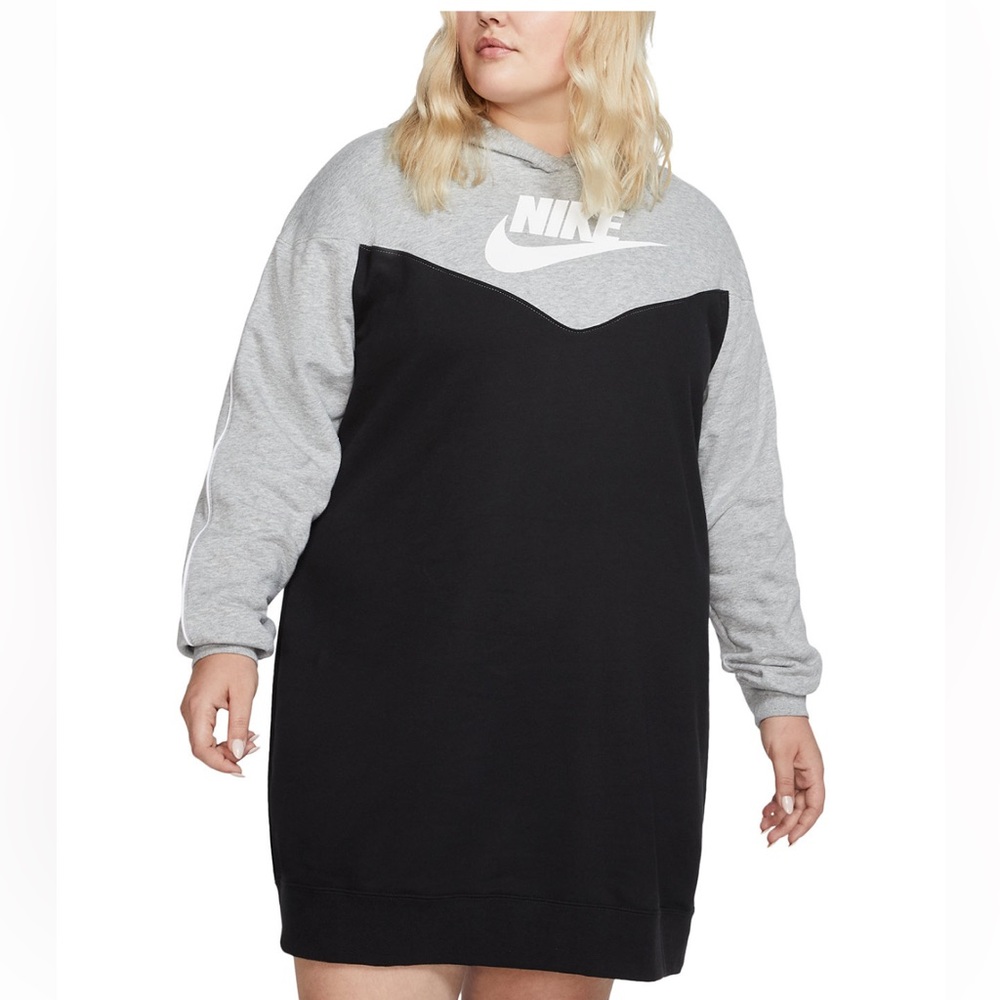 Your favorite hoodie dresses up with a vintage twist in this dress from Nike
